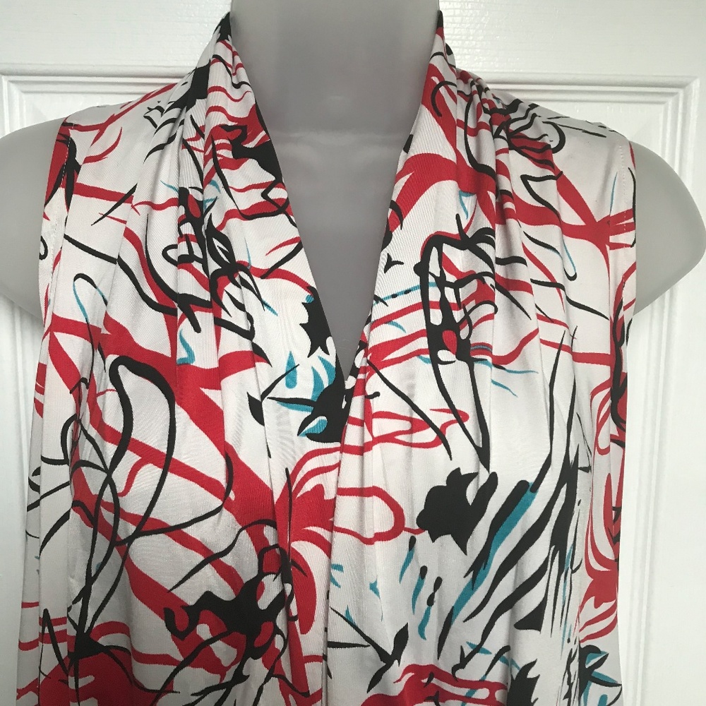 Sleeveless Top - Picture 4 of 5